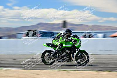 media/Mar-25-2024-Moto Forza (Mon) [[8d4319bd68]]/4-Novice Group/Session 4 Front Straight Speed Pans/